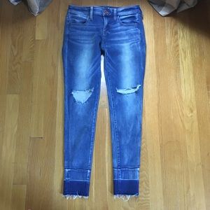 🌻American Eagle Outfitters  jeans